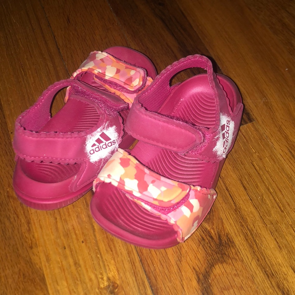 Adidas toddler girls water shoes Sz 5 Pink
